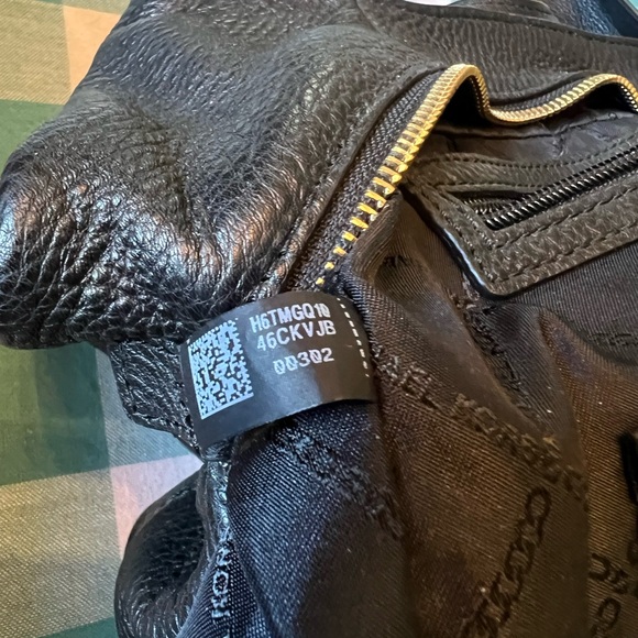 Michael Kors Lillie large Logo Shoulder Bag - Picture 5 of 5